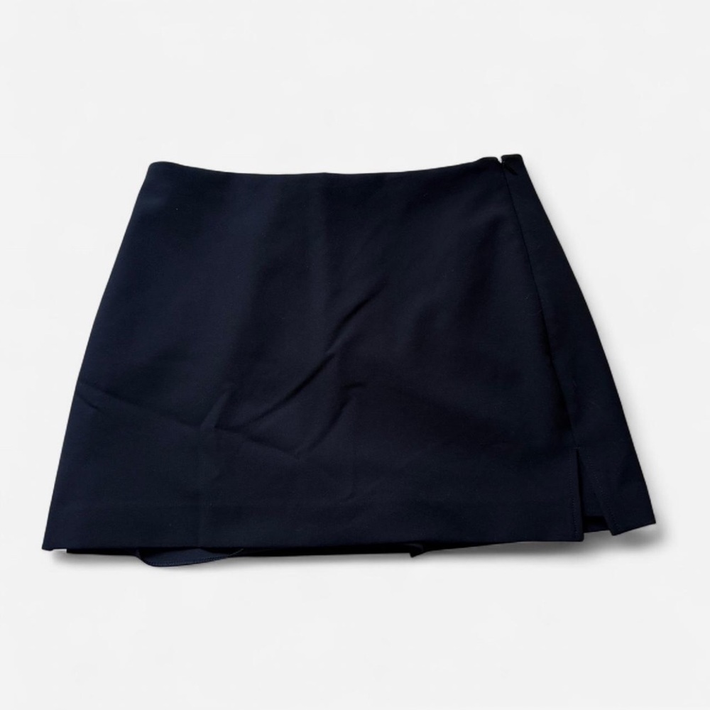Express Black Mini Skirt. Size US 10. Built in shorts.